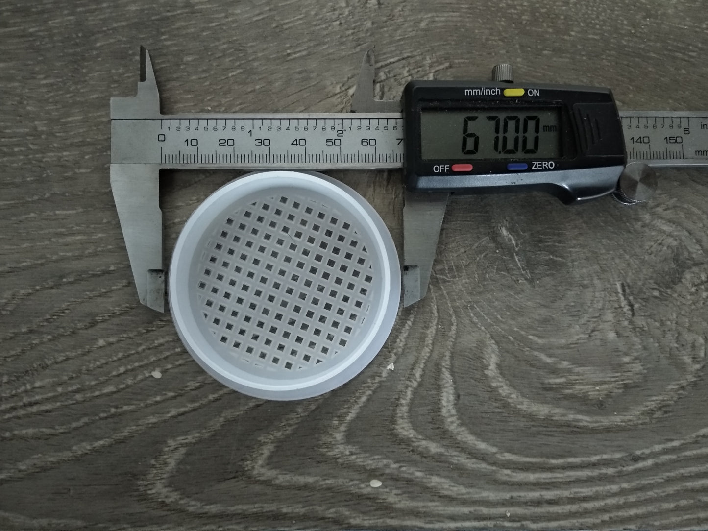Gas Drop Out Floor Vent - White