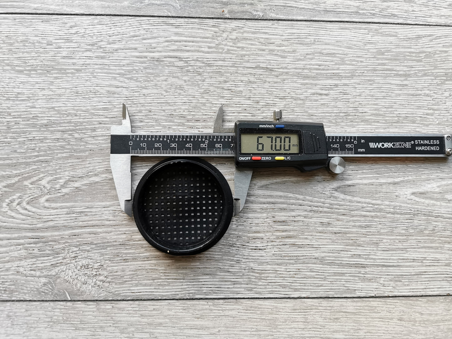 Gas Drop Out Floor Vent - Black